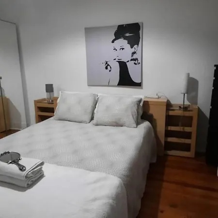 Daire Charming Sunny Terrace / One Bedroom Lisboa