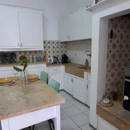 Charming Sunny Terrace / One Bedroom *