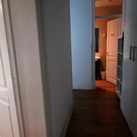 Daire Charming Sunny Terrace / One Bedroom